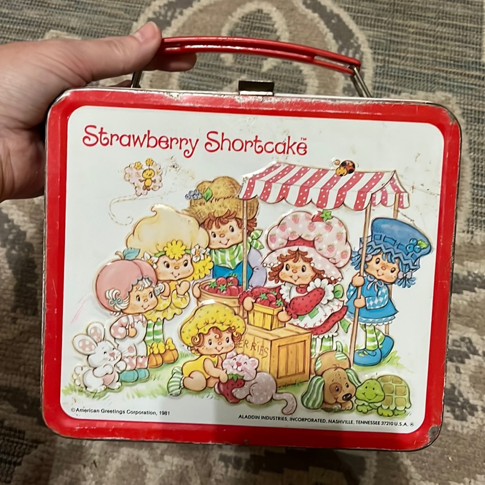 Vintage Strawberry Shortcake Metal Lunchbox Thermos Included